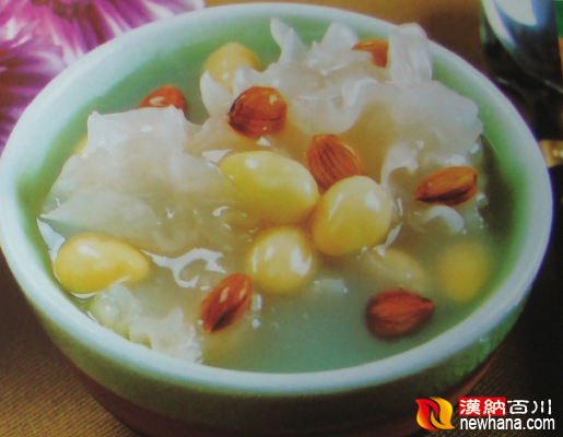 银耳杏仁白果羹.png