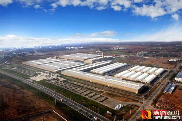 这是我航拍的上汽南京厂区，是打造自主品牌荣威、MG汽车的基地。
